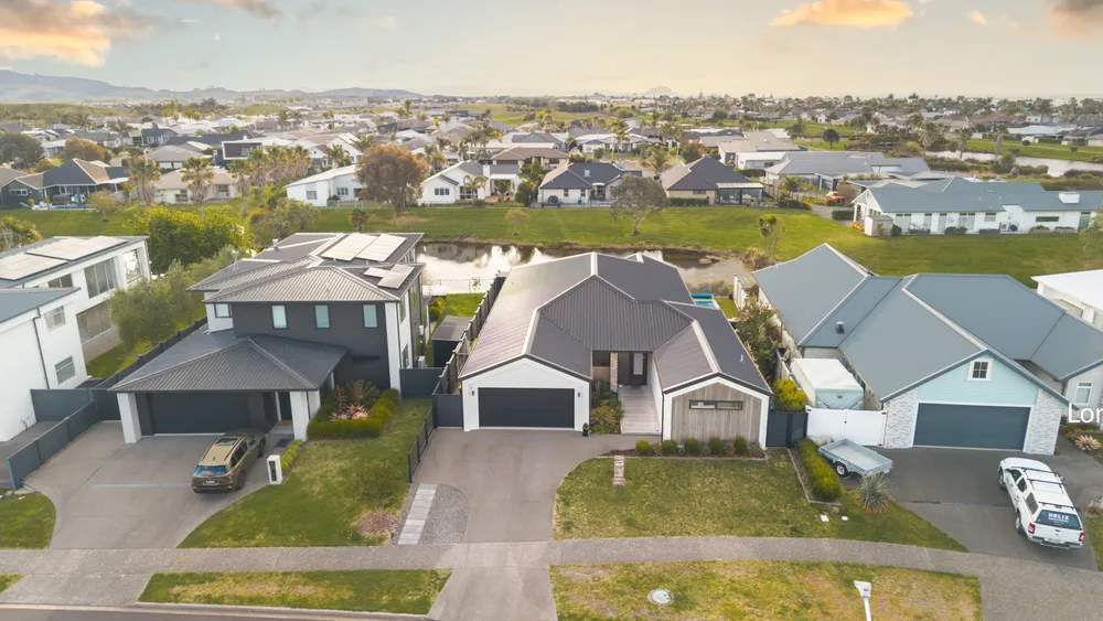 Photos of 25 Forstera Way