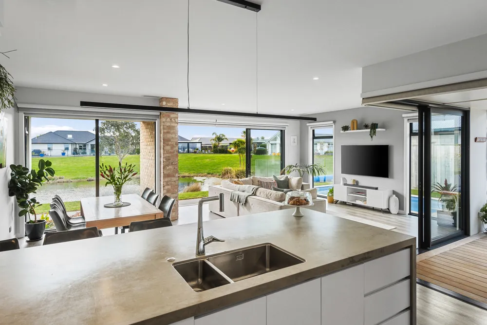 Photos of 25 Forstera Way