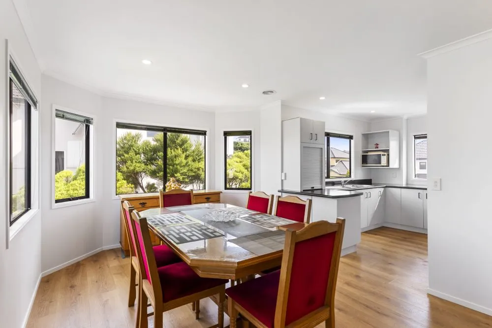 Photos of 10 Bennett Grove