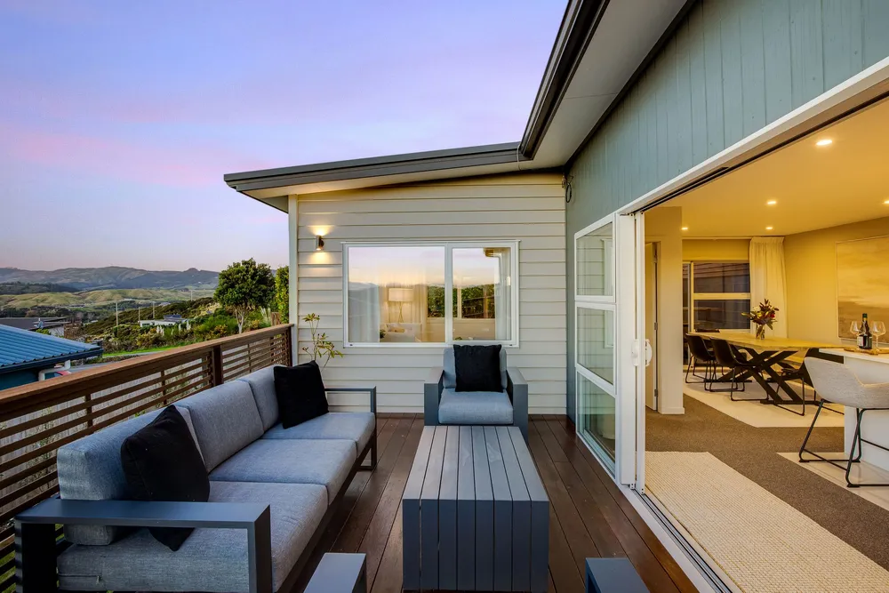 Photos of 48 Endeavour Drive