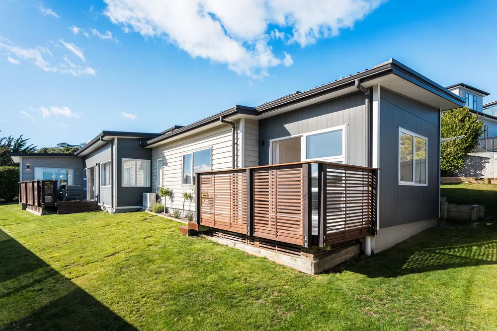 Photos of 48 Endeavour Drive