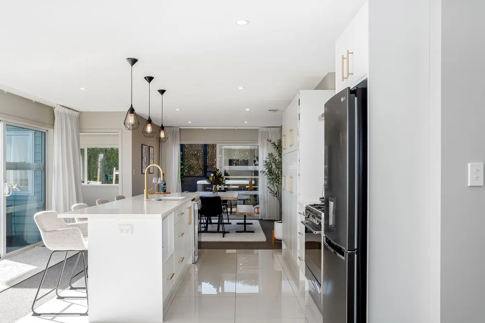 Photos of 48 Endeavour Drive