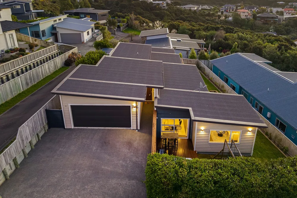 Photos of 48 Endeavour Drive