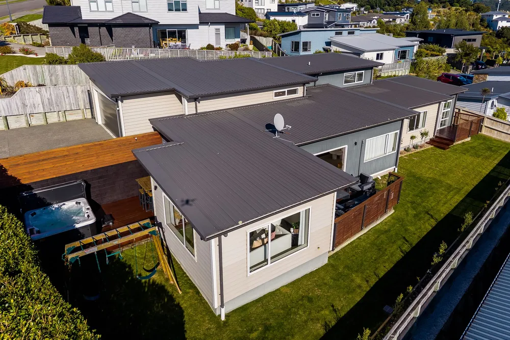 Photos of 48 Endeavour Drive
