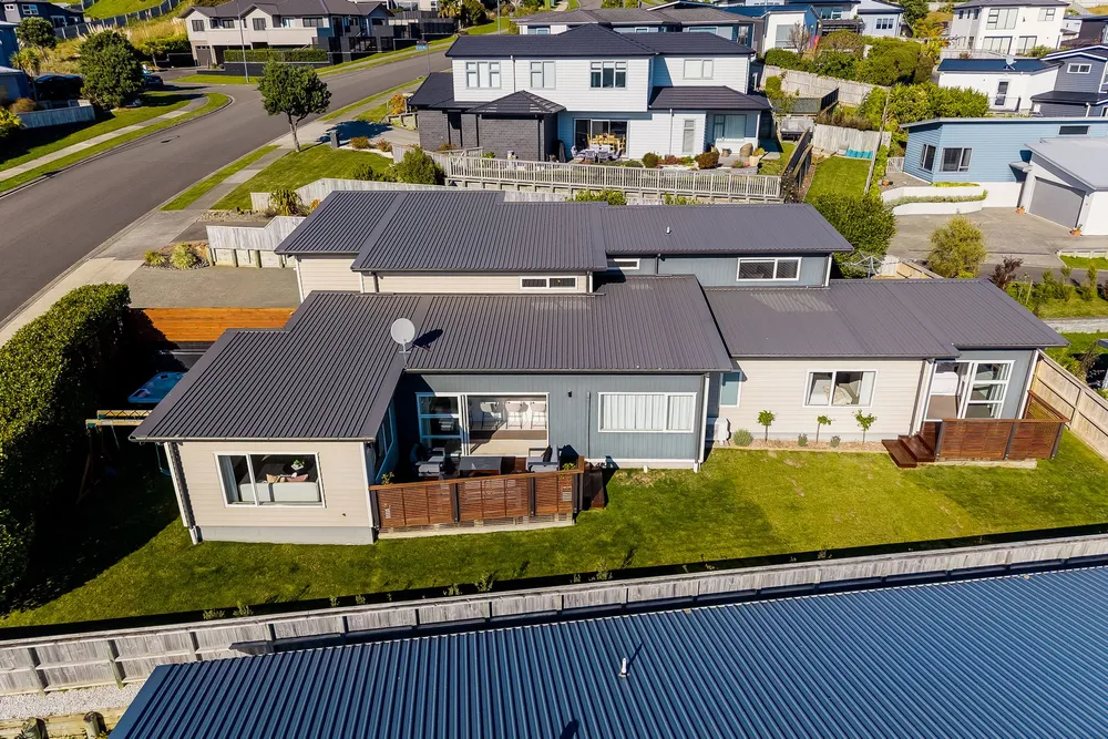 Photos of 48 Endeavour Drive