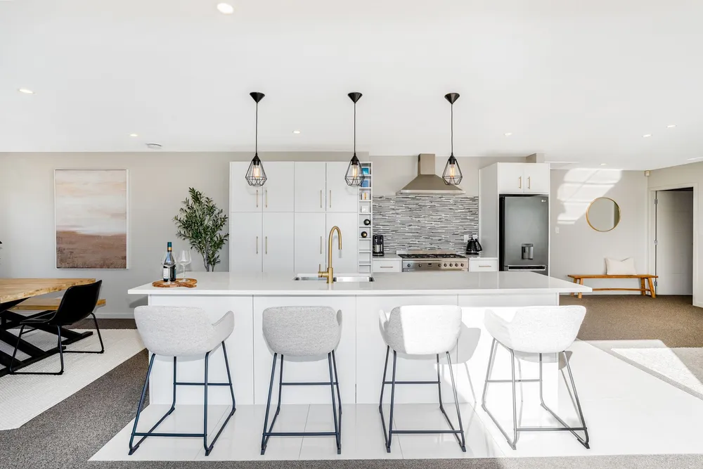 Photos of 48 Endeavour Drive