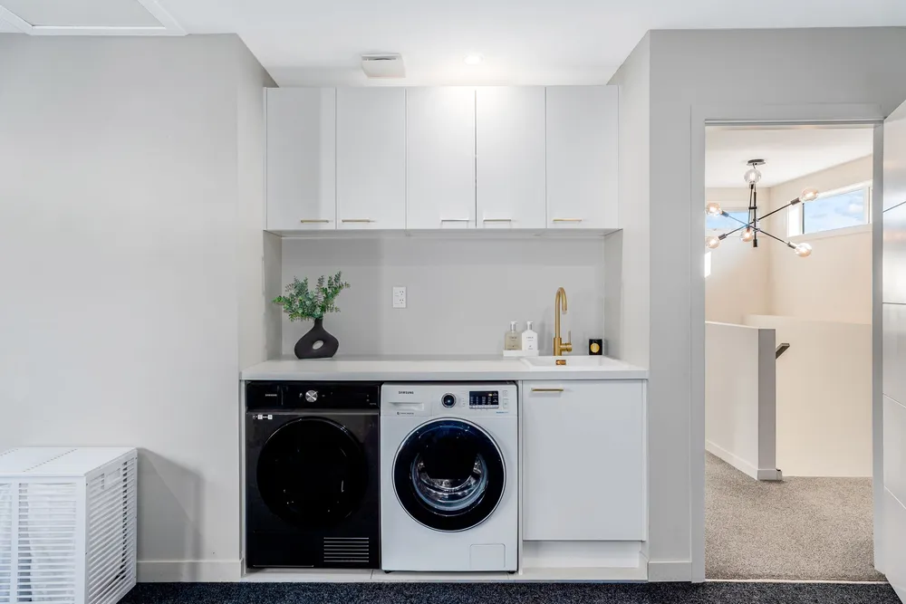 Photos of 48 Endeavour Drive