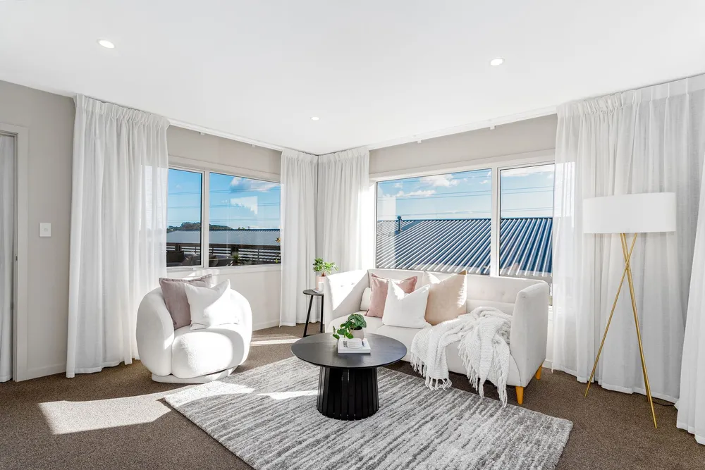Photos of 48 Endeavour Drive