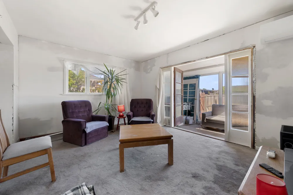 Photos of 37 Tedder Avenue