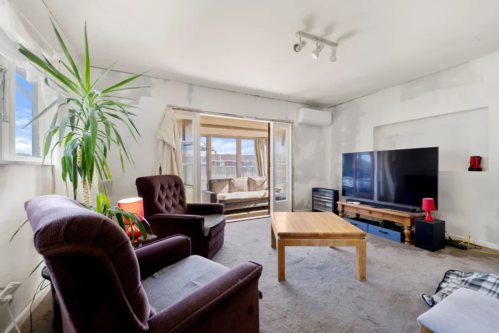 Photos of 37 Tedder Avenue