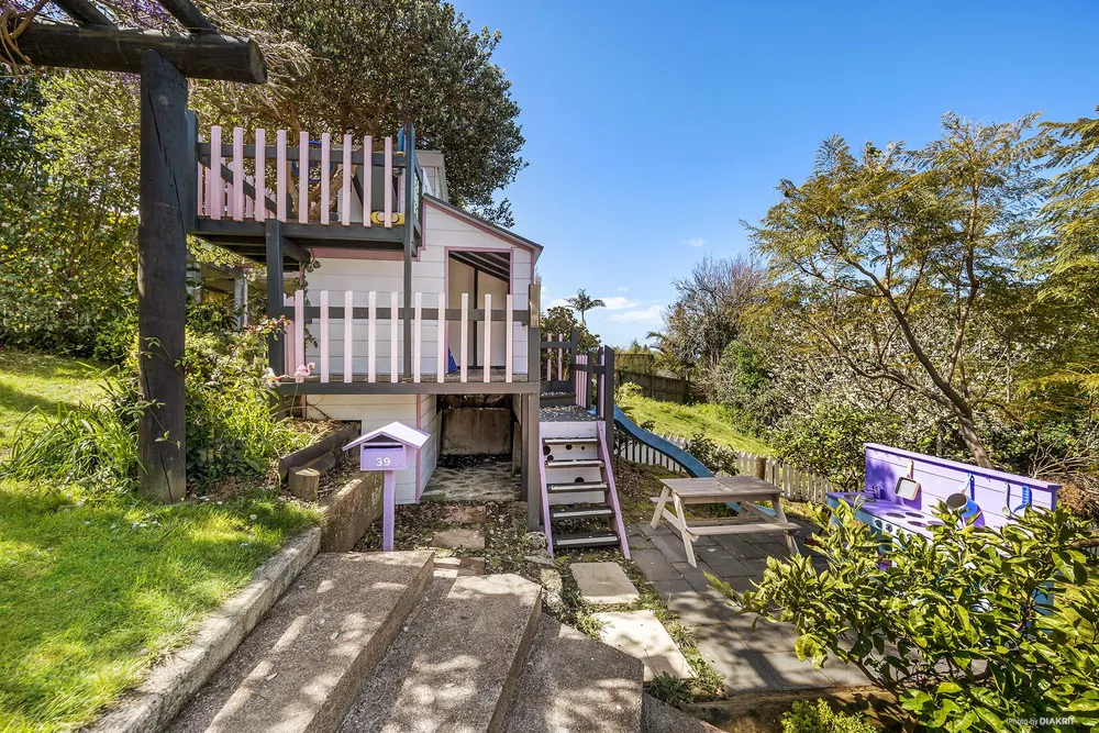 Photos of 39 Ngatiawa Street