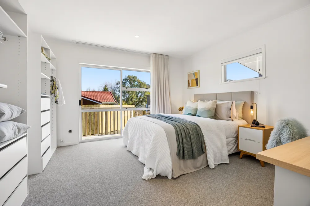 Photos of 26A Canberra Avenue