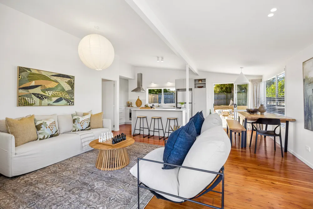 Photos of 26A Canberra Avenue