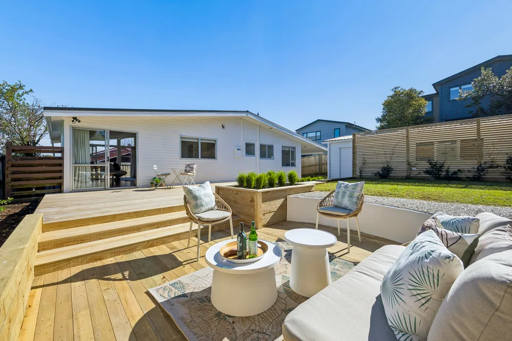 Photos of 26A Canberra Avenue