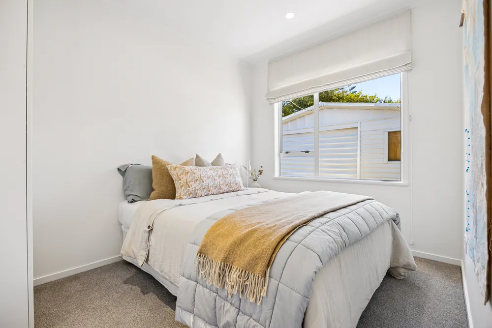 Photos of 26A Canberra Avenue
