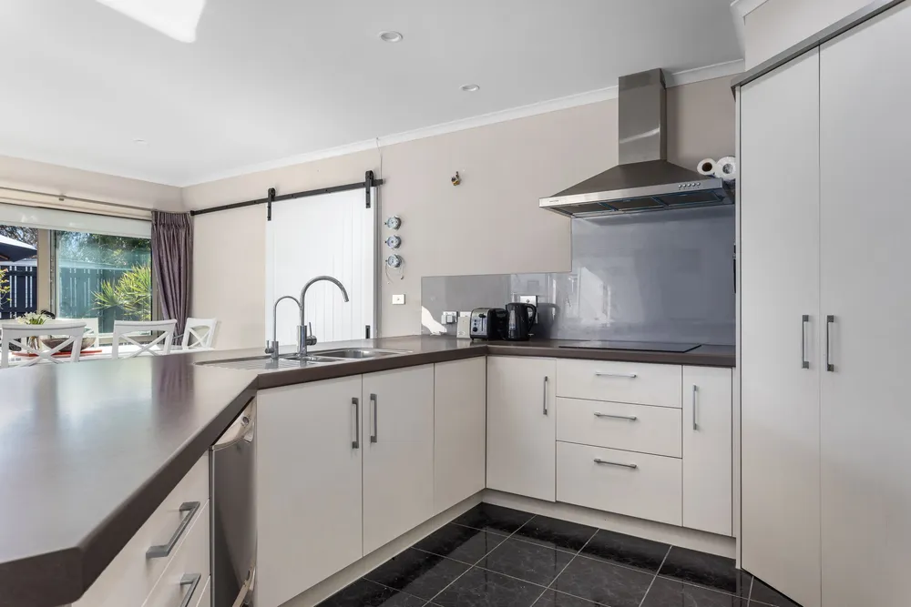 Photos of 32 Sanctuary Avenue