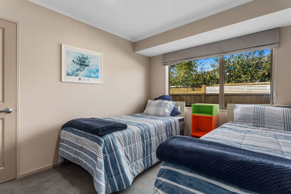 Photos of 32 Sanctuary Avenue
