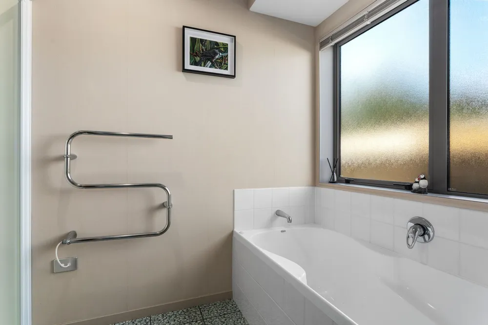 Photos of 32 Sanctuary Avenue