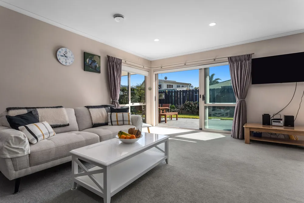 Photos of 32 Sanctuary Avenue