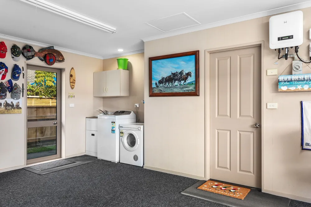 Photos of 32 Sanctuary Avenue