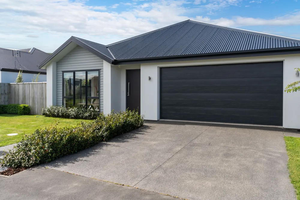 Photos of 10 Navarra Road