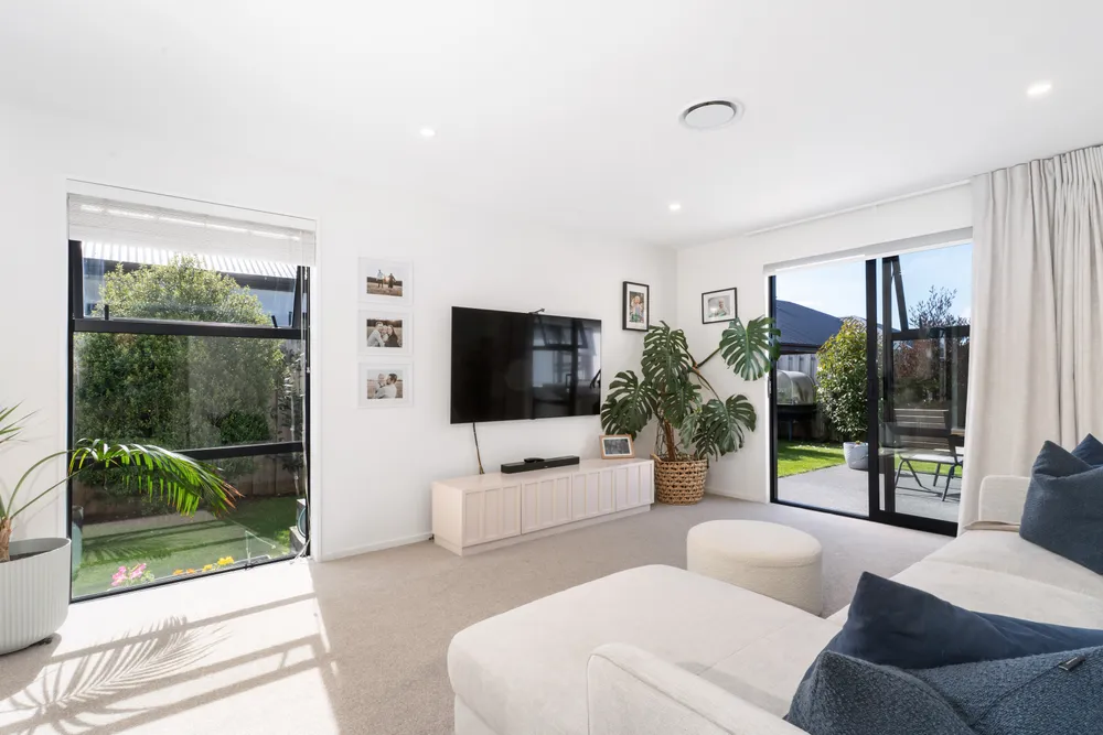 Photos of 10 Navarra Road