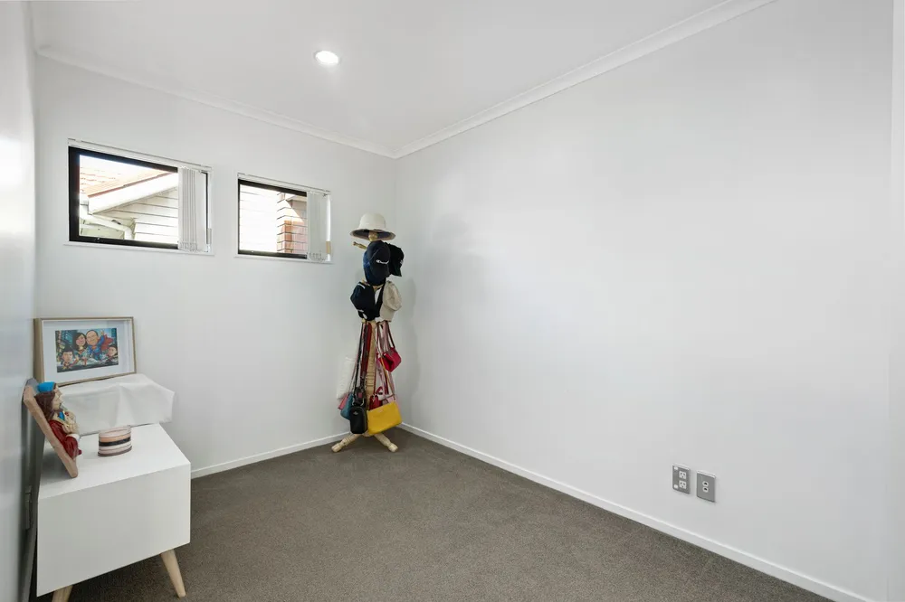 Photos of 27 Tarapiroe Avenue