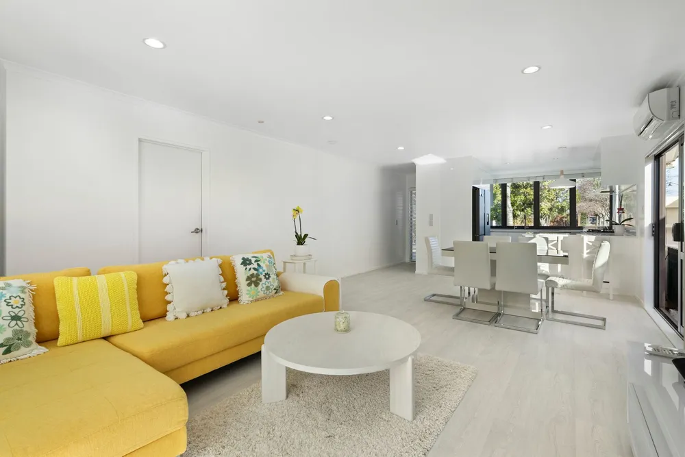 Photos of 27 Tarapiroe Avenue