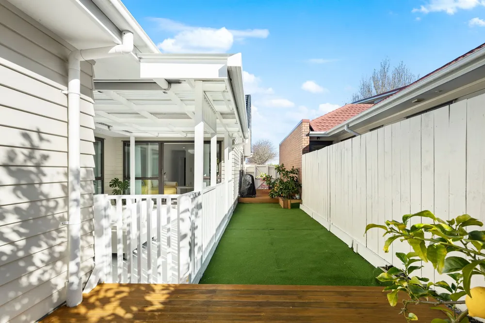 Photos of 27 Tarapiroe Avenue
