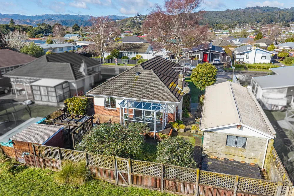 Photos of 50 Whirinaki Crescent