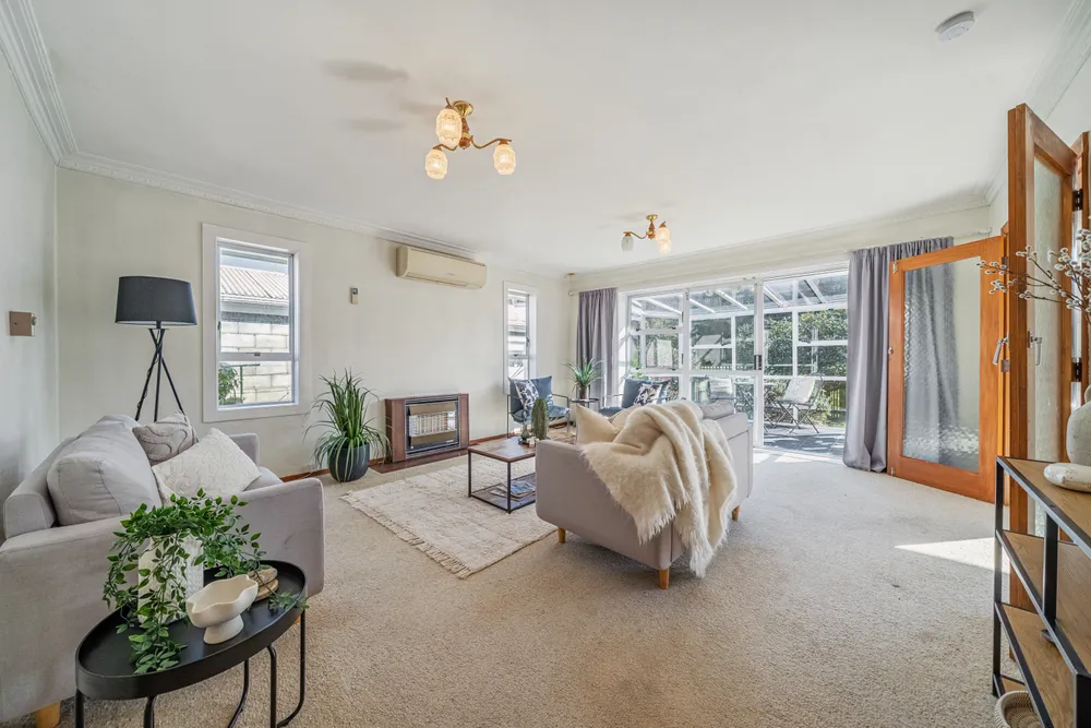 Photos of 50 Whirinaki Crescent