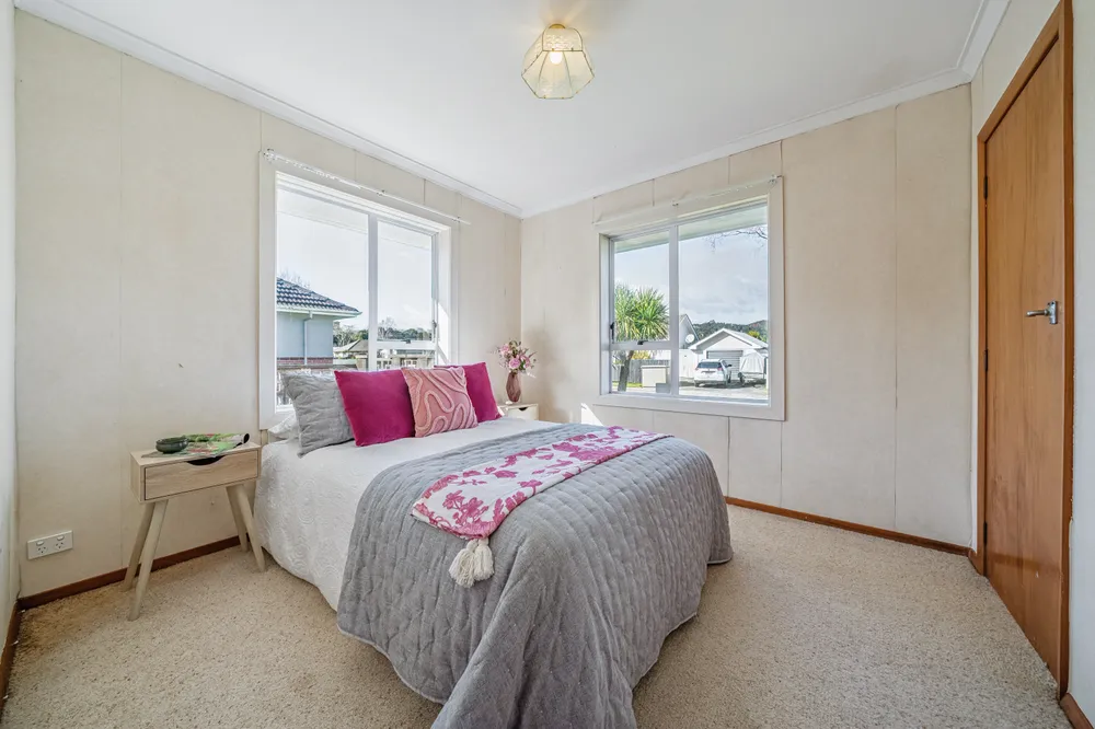 Photos of 50 Whirinaki Crescent