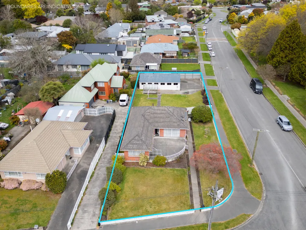 Photos of 33 Staveley Street