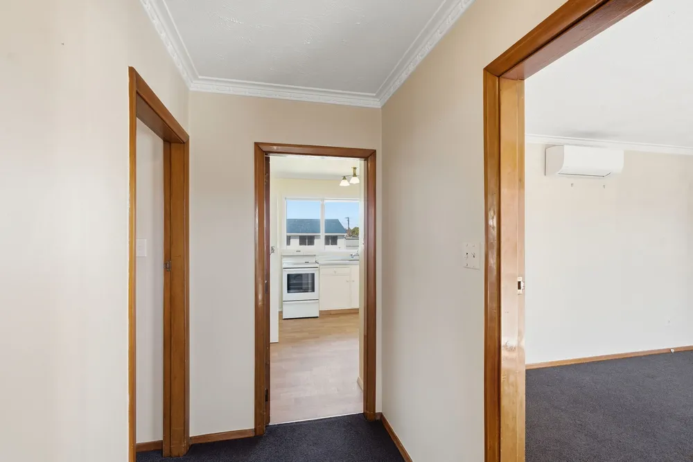 Photos of 33 Staveley Street