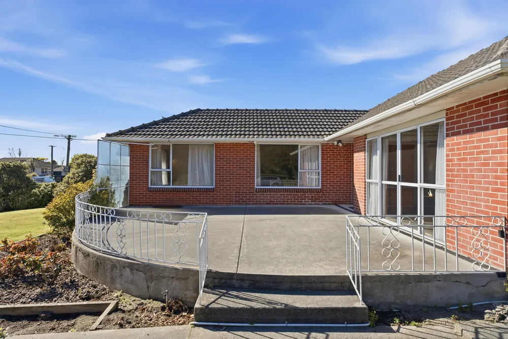 Photos of 33 Staveley Street