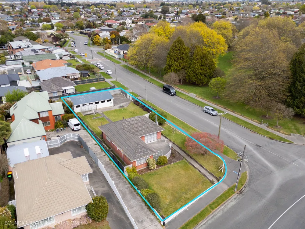 Photos of 33 Staveley Street