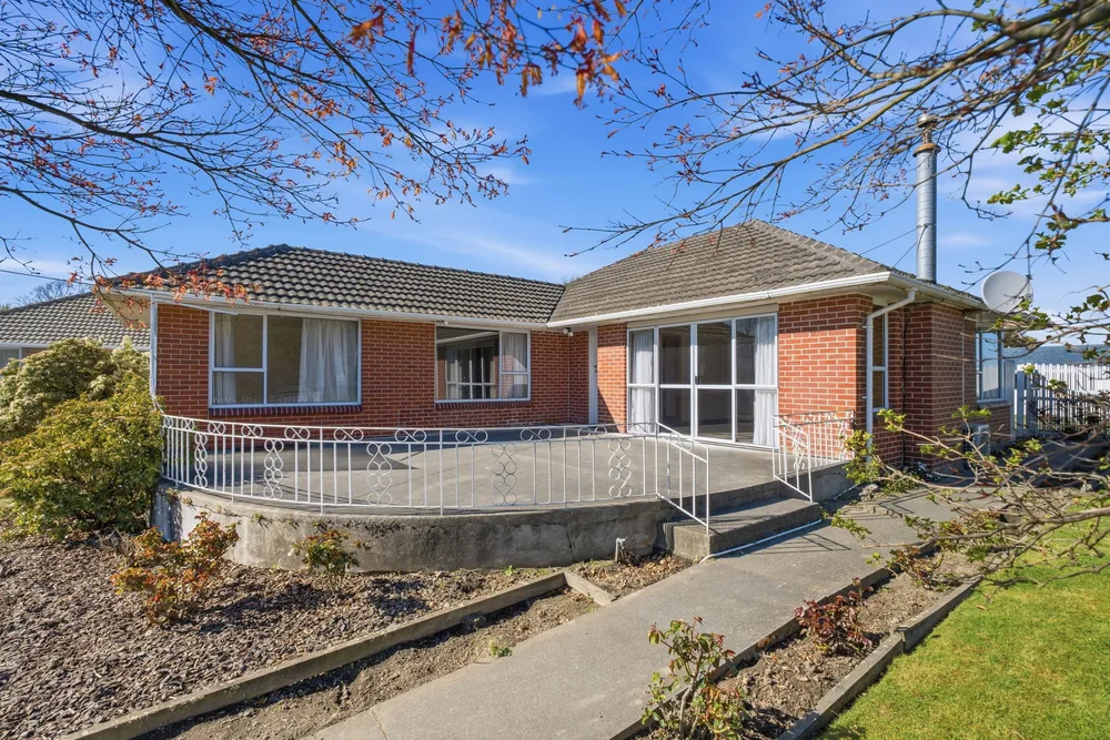 Photos of 33 Staveley Street