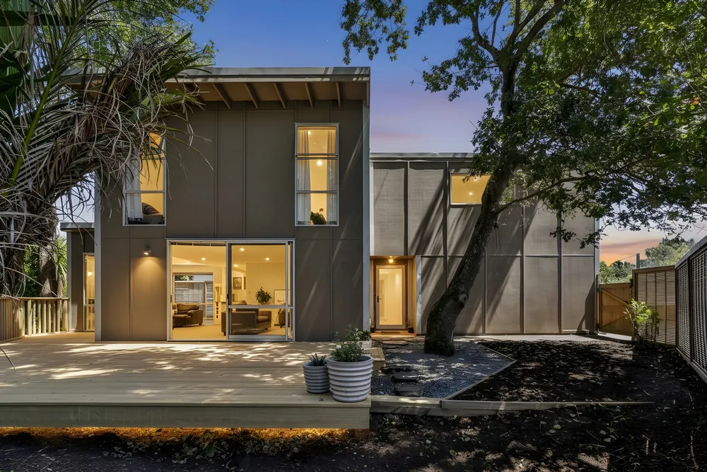 Photos of 91a Kaurilands Road