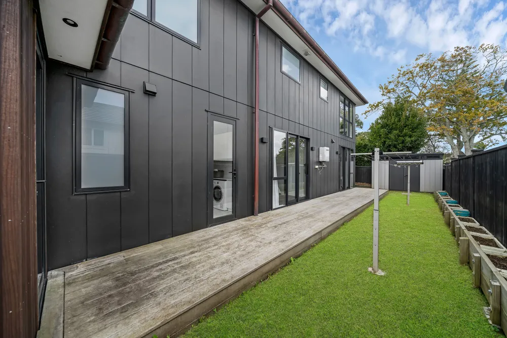 Photos of 225A Bleakhouse Road