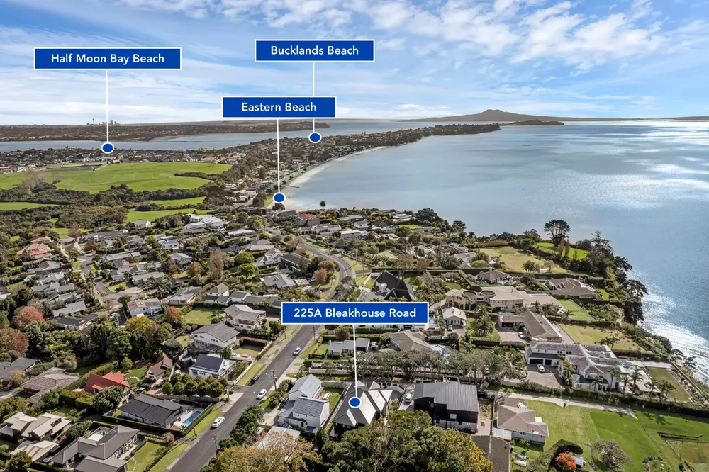 Photos of 225A Bleakhouse Road