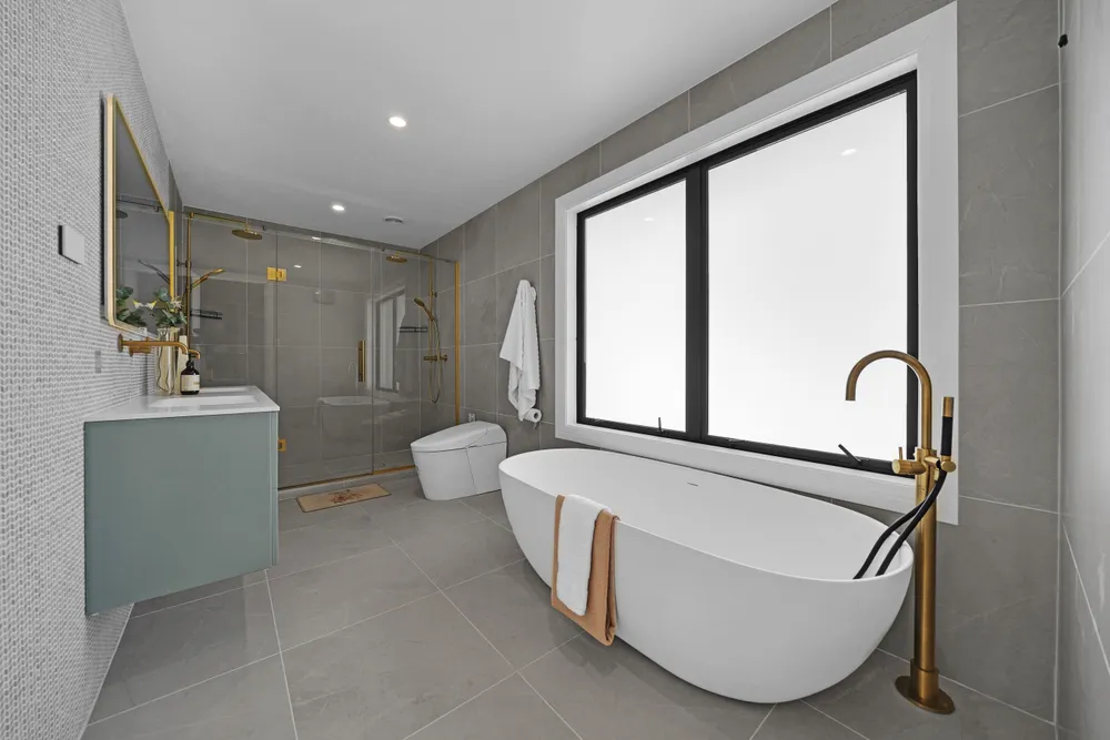 Photos of 225A Bleakhouse Road