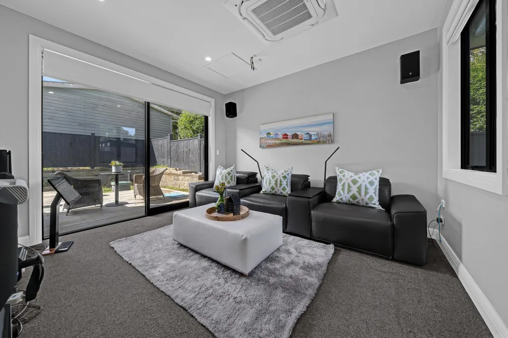 Photos of 225A Bleakhouse Road