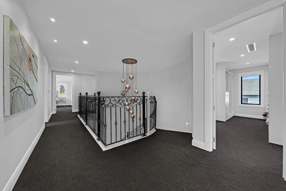Photos of 225A Bleakhouse Road