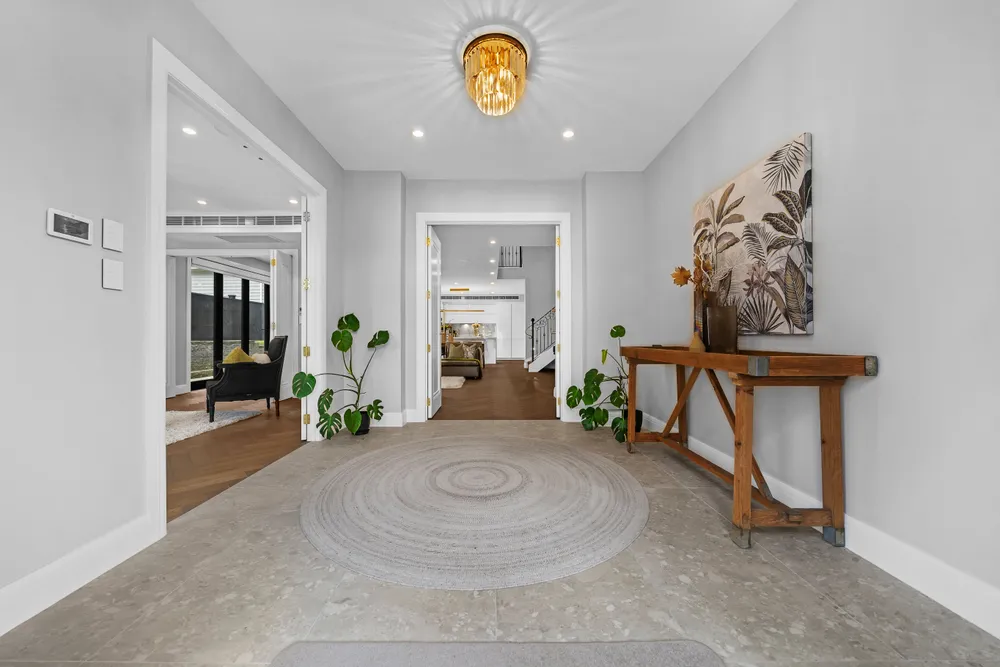 Photos of 225A Bleakhouse Road