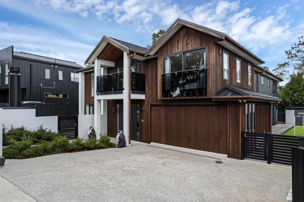 Photos of 225A Bleakhouse Road