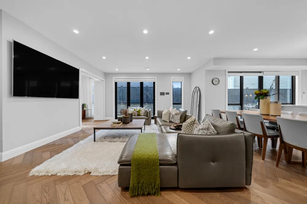 Photos of 225A Bleakhouse Road