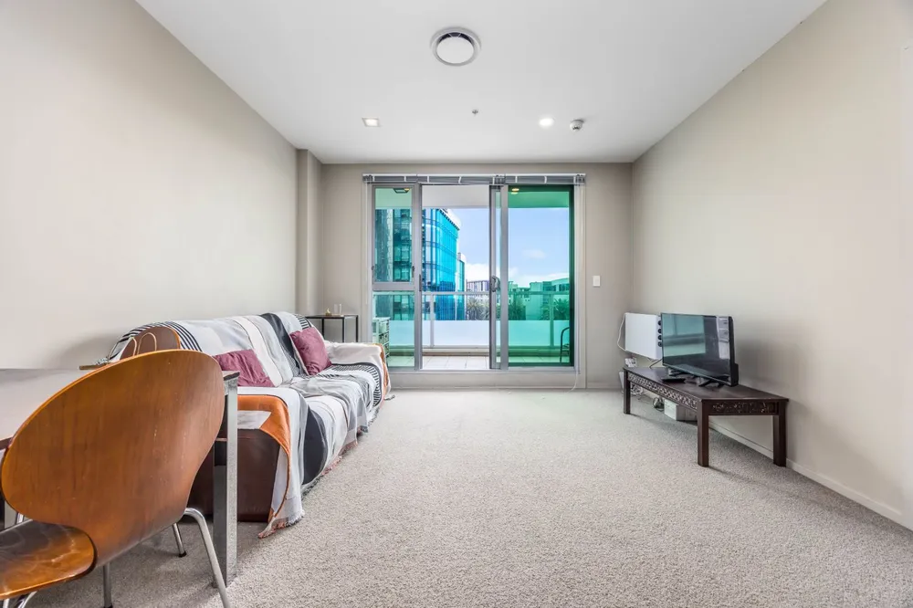 Photos of 302/85 Beach Road