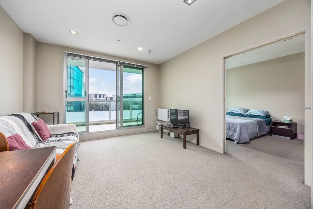Photos of 302/85 Beach Road