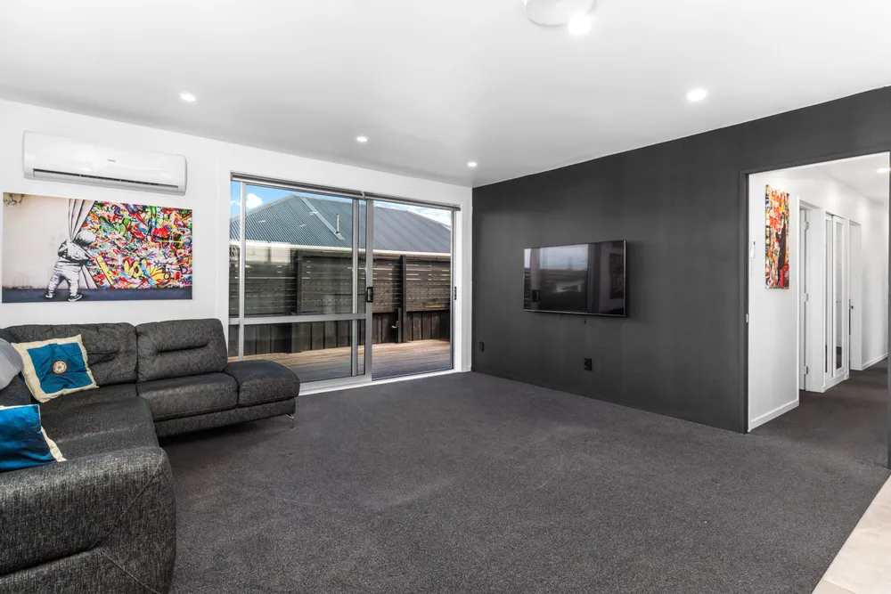 Photos of 18A Blakehall Place