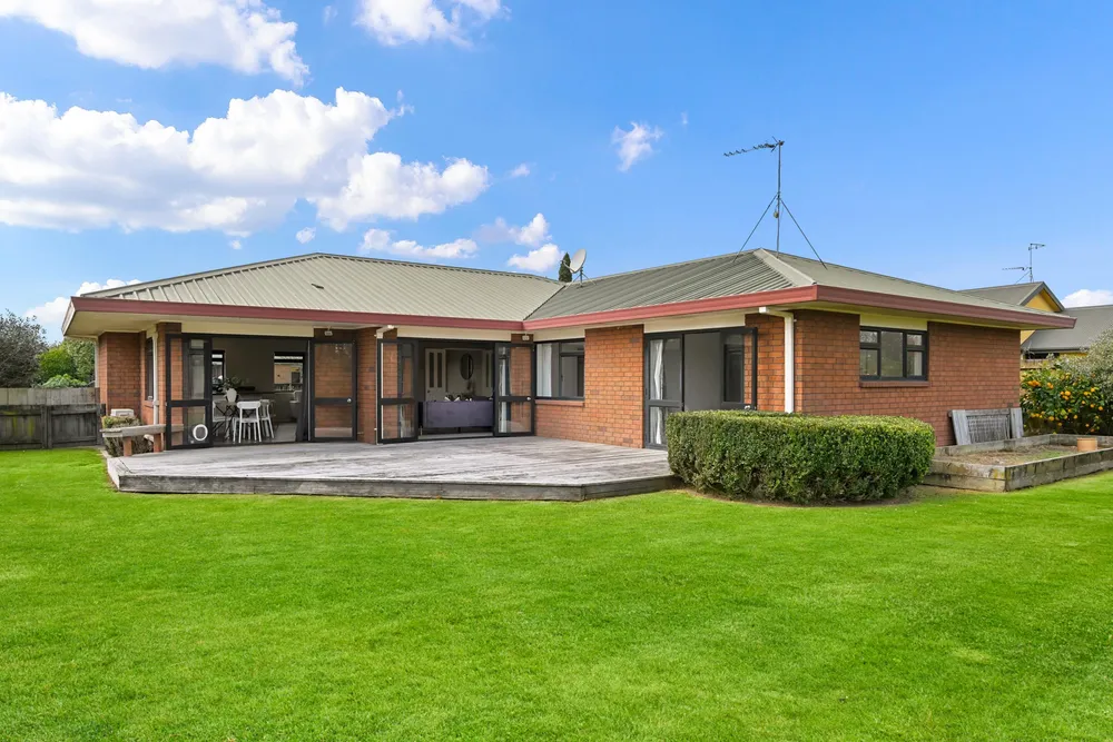 Photos of 25 Admiral Crescent